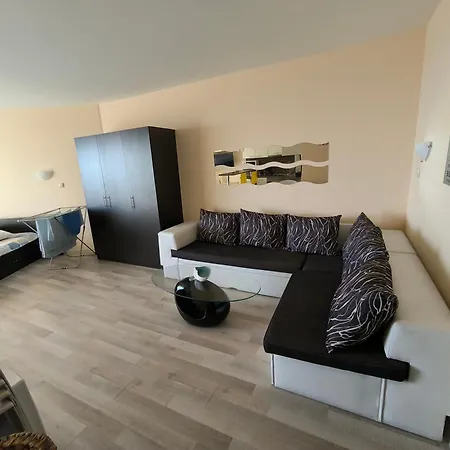 комплекс ивет Apartmanhotel Szveti Vlasz